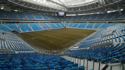 Beim Bau des neuen Fußballstadions in St. Petersburg sollen für Arbeiter mitunter verheerende Bedingungen geherrscht haben.