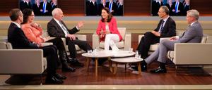 Einig über Trump: Die Gäste bei Talkgastgeberin Anne Will (Mitte)