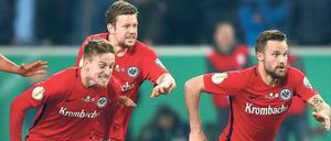 Auf nach Berlin! Die Eintracht-Spieler nach dem Sieg im Pokal-Halbfinale über Mönchengladbach.