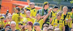 Berlin im Fußballfieber. Am Kirchentags-Wochenende findet auch das Pokalfinale zwischen Dortmund und Frankfurt statt.