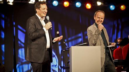 Nachtschicht mit Eckart von Hirschhausen (l.), organisiert von Pfarrer Ralf Vogel.