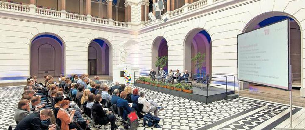 Alle mitnehmen: die Berliner Unipräsidenten bei der Diskussion an der TU.