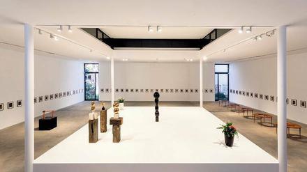 Brancusi trifft Speer. Die Halle der Kunst-Werke im Retro-Look. 
