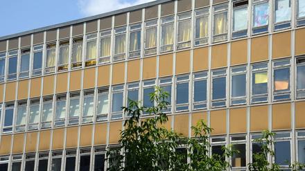 Die Hufeland-Oberschule in Berlin-Buch. An vielen Schulen in Berlin werden mehr Hausmeister gebraucht. 