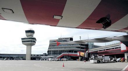 Viele sprechen sich dafür aus, dass Tegel geöffnet bleibt. Brandenburg, der Bund und die BER-Gesellschafter wollen ihn stilllegen.