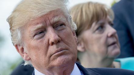 Konflikt zwischen Bierzelt und Twitter: US-Präsident Donald Trump und Bundeskanzlerin Angela Merkel (CDU)
