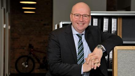 Markus Voigt: Unternehmer, Bauingenieur und Präsident des VBKI (Verein Berliner Kaufleute und Industrieller) In seinem Büro am Kurfürstendamm in Berlin Charlottenburg.
