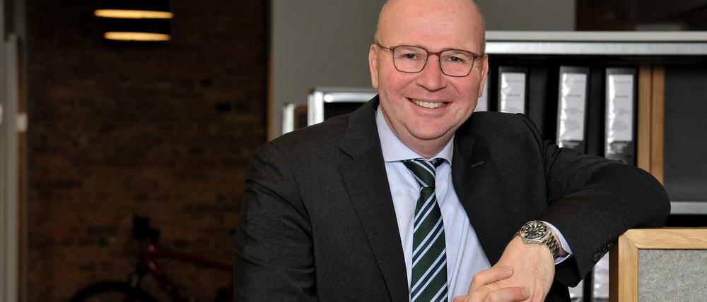 Markus Voigt: Unternehmer, Bauingenieur und Präsident des VBKI (Verein Berliner Kaufleute und Industrieller) In seinem Büro am Kurfürstendamm in Berlin Charlottenburg.