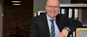 Markus Voigt: Unternehmer, Bauingenieur und Präsident des VBKI (Verein Berliner Kaufleute und Industrieller) In seinem Büro am Kurfürstendamm in Berlin Charlottenburg.