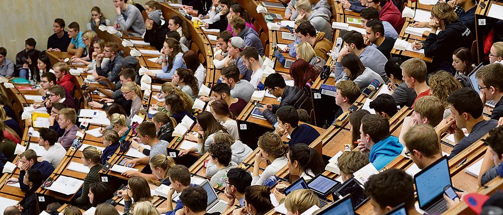 Je nach Alter und Familienstand variieren die Ausgaben von Studierenden.