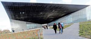Machtvolles Statement. Die Esten haben ihrer langen Geschichte mit dem Neubau des Nationalmuseums auf einer ehemaligen Militärbasis ein Denkmal gesetzt. 