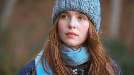 Täglich grüßt das Murmeltier: Samantha (Zoey Deutch) kommt in „Wenn du stirbst, zieht dein ganzes Leben an dir vorbei, sagen sie“ nicht zur Ruhe.