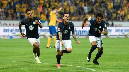 Die Erlösung: Vierinha und seine Mitspieler feiern das wichtige 1:0.