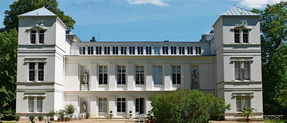 Für den Newsletter aus Reinickendorf geht unser Autor auch im Park von Schloss Tegel spazieren. 