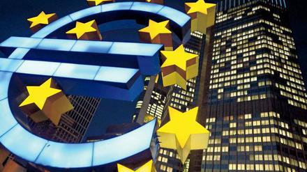 Der Euro ist die zweitwichtigste Währung der Welt, er ist stabil und mehr als 340 Millionen Europäer zahlen mit ihm. 