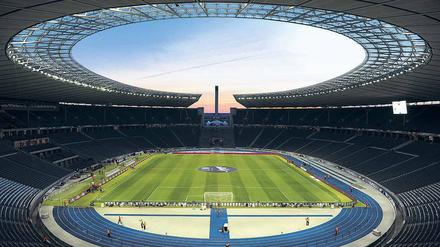 Für manche zu groß, für viele aber einfach zu schön. Das Berliner Olympiastadion bietet Fans und Verantwortlichen von Hertha BSC Stoff für kontroverse Diskussionen.