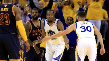 38 Punkte, acht Rebounds und acht Assists gelangen Kevin Durant im ersten Finalspiel. 
