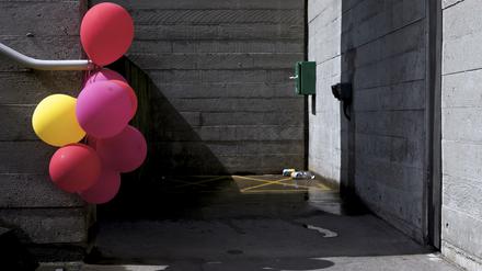 Zeit zum Trauern. Barbara Raes Projekt "Unacknowledged Loss" am HAU