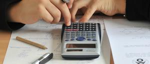Mehr als 2.500 Schüler dürfen das Mathe-Abi noch mal schreiben. 