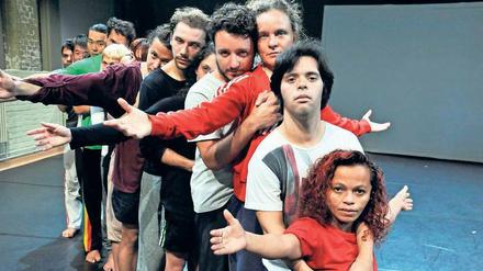 Vielfüßer. Die brasilianische Compagnie Gira Dança begeistert durch ihre Ausdruckskraft und Tanzwut. 