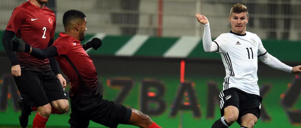 Timo Werner fällt gegen Dänemark wegen Magen-Darm-Beschwerden aus.