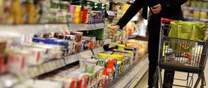 Länger haltbar: Jogurts und Quark kann man getrost noch zwei Monate nach Ablauf des Mindesthaltbarkeitsdatums essen, wenn die Packung unbeschädigt ist. 