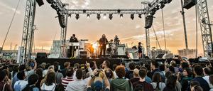 Arcade Fire bei ihrem Überraschungsauftritt.