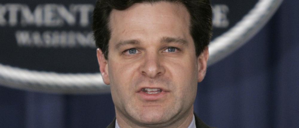 Christopher Wray.