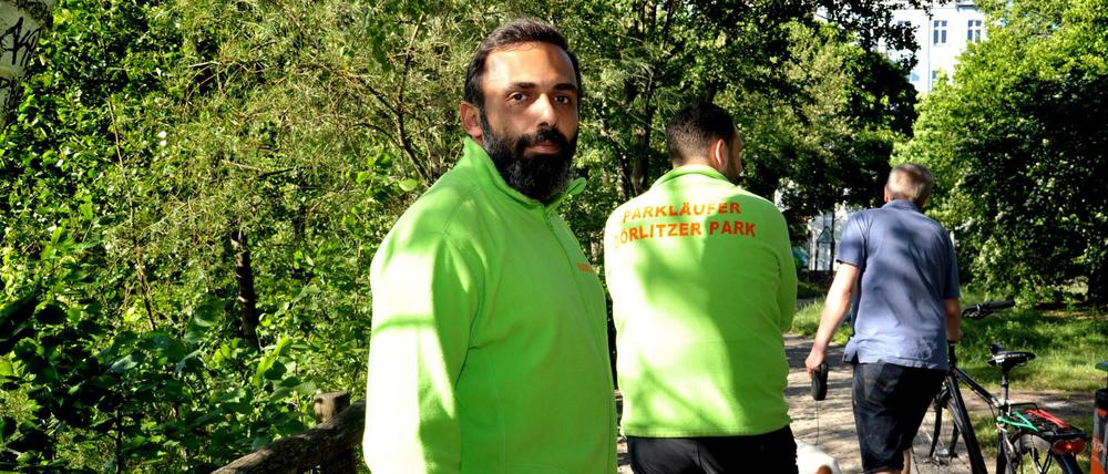 Im Toleranzraum. Werktags ist im Görlitzer Park jeweils ein Parkläuferduo im Einsatz.