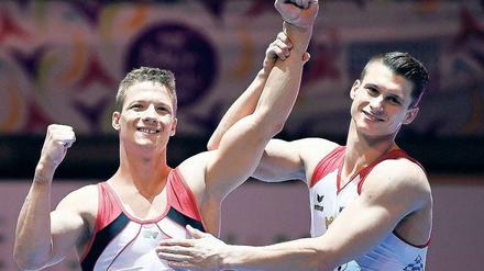Im Mehrkampf gewann Lukas Dauser (rechts) noch vor seinem Berliner Kollegen Philipp Herder. Doch bei einer Übung an den Ringen zog sich der Beste einen Kreuzbandriss zu.