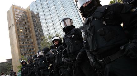 Der 1. Mai ist nicht der einzige Großkampftag für die Berliner Polizei.