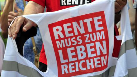 Gut aufgestellt oder auf Altersarmut programmiert: Die Parteien streiten um die Rente.