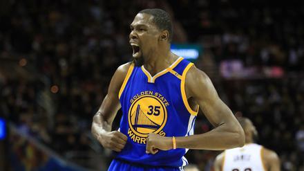 Auf dem Weg zum ersten Titel. Kevin Durant spielt für die Golden State Warriors überragende Finals.