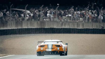 Bei Tag, bei Nacht und bei jedem Wetter: Das 24-Stunden-Rennen von Le Mans ist ein Belastungstest für Mensch und Maschine. 