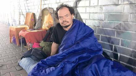 Aufgeräumt. Elisha ist einer von 5000 bis 10 000 Obdachlosen in Berlin. 