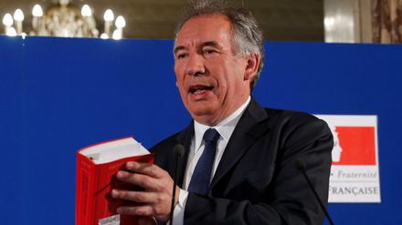 Justizminister François Bayrou bei der Vorstellung eines Gesetzesentwurfs für "mehr Moral in der Politik".