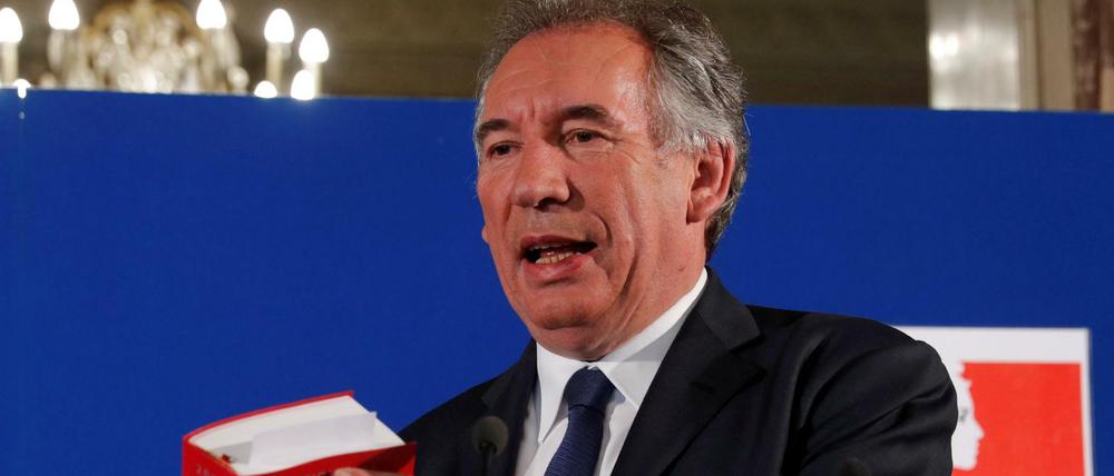 Justizminister François Bayrou bei der Vorstellung eines Gesetzesentwurfs für "mehr Moral in der Politik".