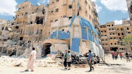 Kriegsverbrechen. So wie die Al-Quds-Klinik in Aleppo werden im Syrienkrieg offenbar gezielt Krankenhäuser angegriffen, belegen nun Daten der WHO. Foto: Reuters/Abdalrhman Ismail