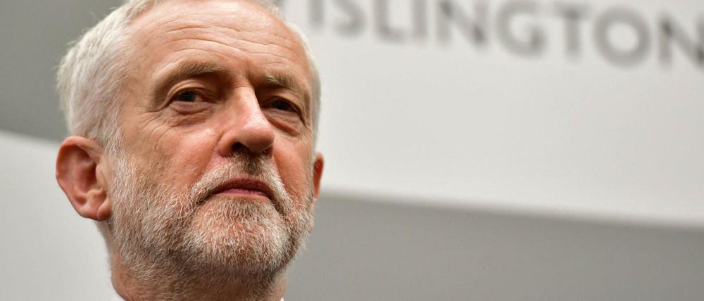 Labour-Chef Jeremy Corbyn bei der Bekanntgabe des Ergebnisses in seinem Wahlkreis Islington.