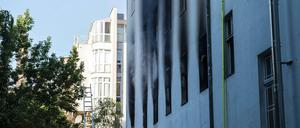 In diesem Hinterhaus in der Reichenberger Straße war am frühen Freitagmorgen ein Feuer ausgebrochen.