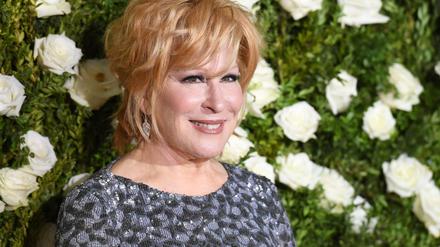Hollywoodstar Bette Midler auf dem Roten Teppich der Tony Awards in New York.