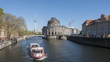 Die Spree auf Höhe des Bodemuseums.