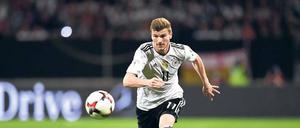 Er spielt einfach weiter. Timo Werner ignorierte die Pfiffe der Zuschauer in Nürnberg.