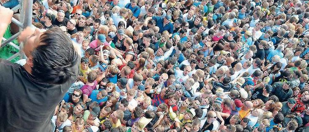 Ohne Ausweg. 21 junge Menschen starben bei der Massenpanik, hunderte wurden verletzt.