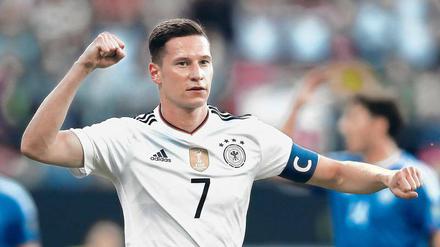 Der Vorspieler. Julian Draxler führte die deutsche Mannschaft beim 7:0 gegen San Marino an und erzielte auch das erste Tor.