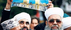 Protest von Londoner Muslimen gegen den IS. Nach den Anschlägen von Manchester und London verweigerten etwa 130 Imame den Tätern das Bestattungsgebet. Foto: Odd Andersen/AFP