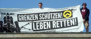 Die rechtsextreme Identitäre Bewegung demonstrierte in Berlin für eine "Festung Europa". 