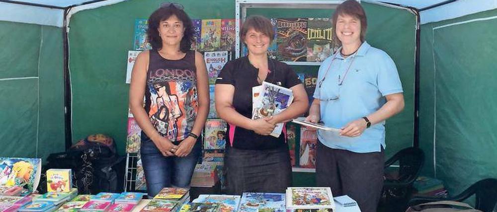 Ehrenamtlich in der Ukraine. Heidi von Lilienfeld (rechts) hat als Freiwillige bei einem Verlag gearbeitet.
