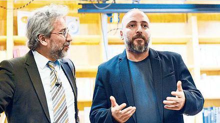 Redaktionsleiter. Can Dündar (l.) und Hayko Bagdat von „Özgürüz“.