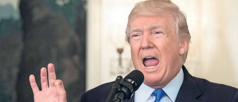 Der US-Präsident hat als @realDonaldTrump über 32 Millionen Follower auf Twitter - abzüglich derjenigen, die er blockiert hat.